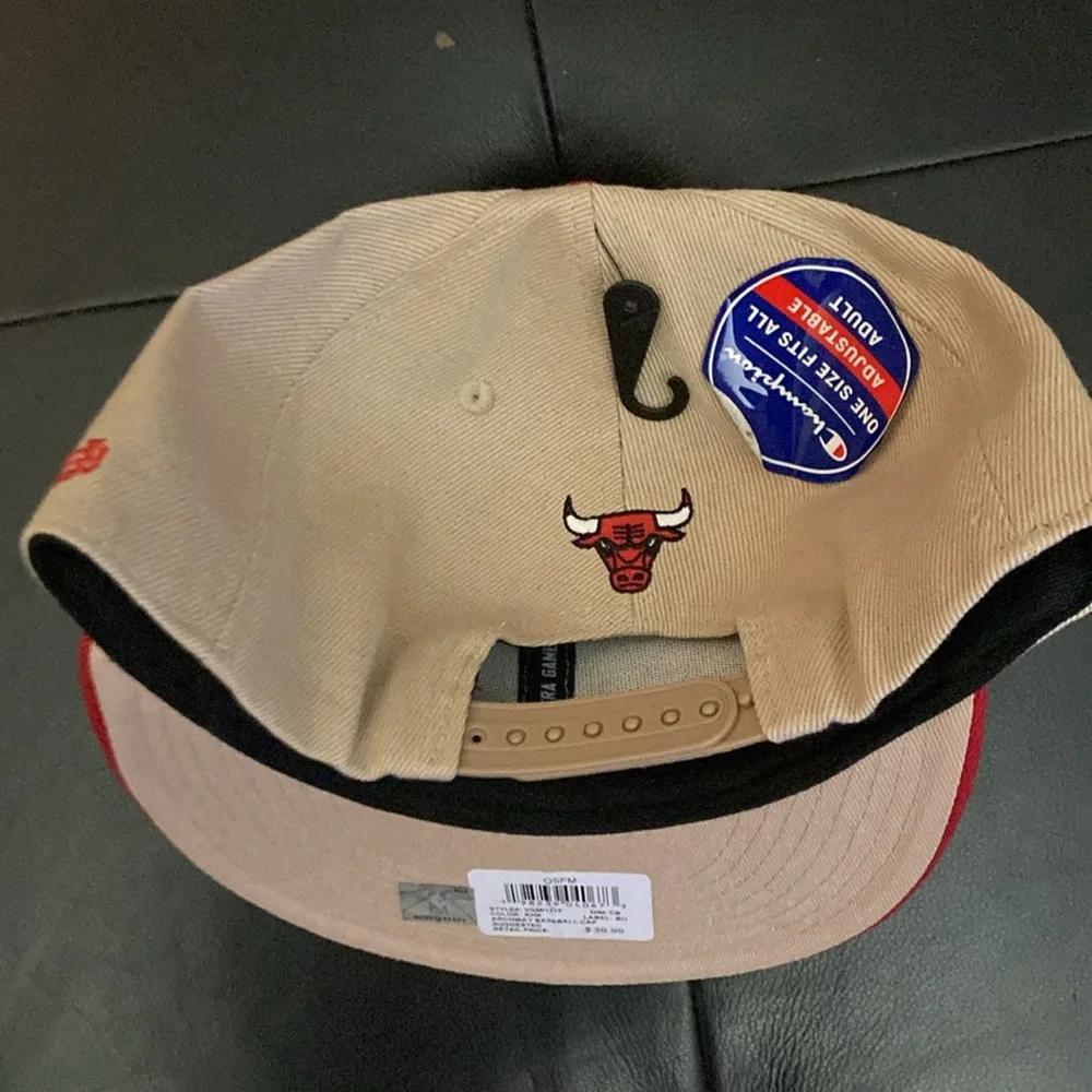 Chicago Bulls Red and Tan SnapBack‎
